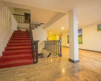 Istana Resort and Spa - Darjeeling - Stairs