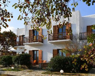 Swiss Home - Naousa