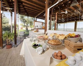 Tenuta Decimo - Il Borgo Di Mariano - San Gimignano - Buffet