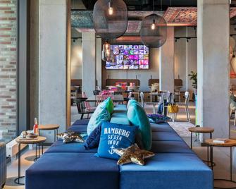 Moxy Hamburg City - Hamburg - Lobby