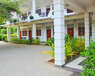 Hotel Senora - Kataragama - Edificio