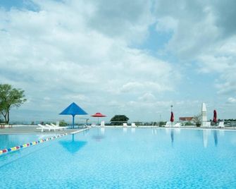 Elephants Hotel - Buon Ma Thuot - Pool