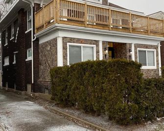 Group Hq, 9br Near Falls, Casino & Attractions - Niagara Falls - Building