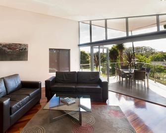 Central Avenue Apartments - Río Margaret - Sala de estar