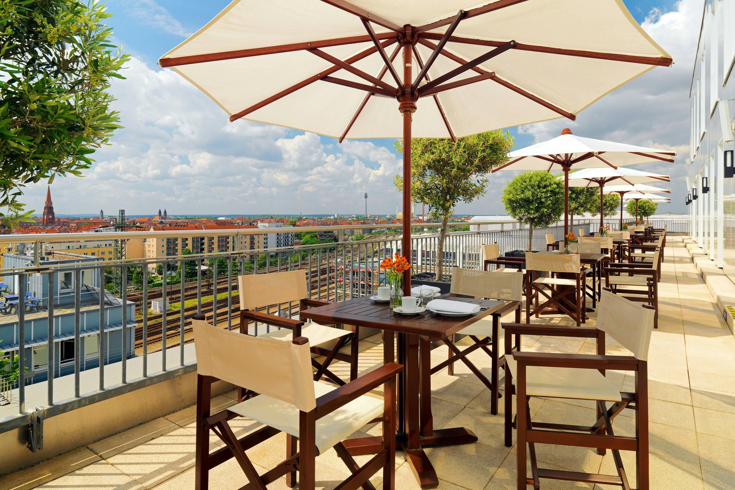 Sheraton Carlton Hotel Nürnberg - נורמברג - מרפסת