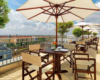 Sheraton Carlton Hotel Nürnberg - נורמברג - מרפסת