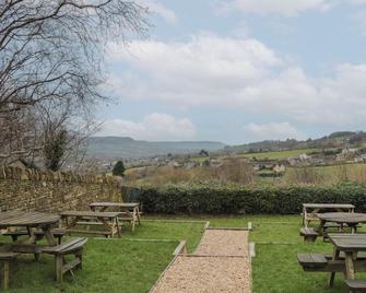 Suite 2 - Stroud - Patio