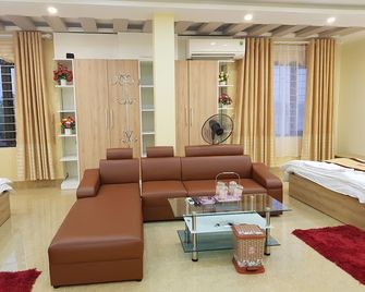 Ruby Hotel - Vinh Yen - Sala de estar