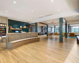 Cambria Hotel Lake Placid - Lakeside Resort - Lake Placid - Lobi