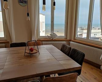 Apt 6 Pers. Duplex vue mer Avec Charme de L'ancien - Bray-Dunes - Salle à manger