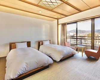 Hotel Kohakuen - Fuefuki - Slaapkamer