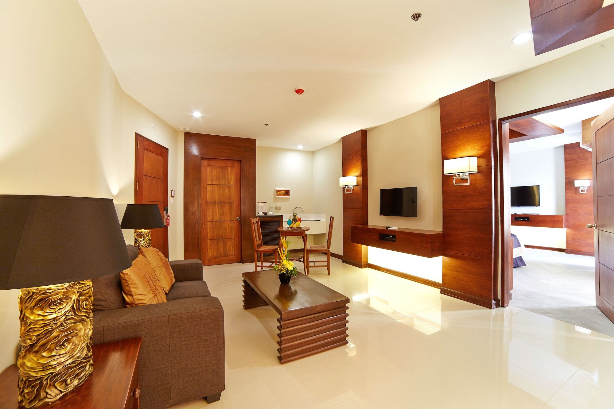 Cebu White Sands Resort and Spa - Cebu City