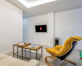 Casa Lola Fuengirola centro - Fuengirola - Living room
