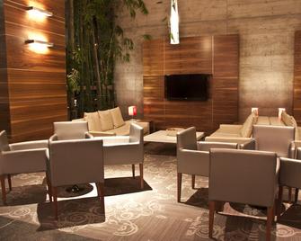 Casa Inn Premium Hotel Queretaro - Querétaro - Lounge