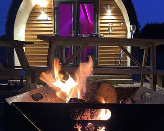 A beautiful and very comfortable glamping experience. - West Haddon