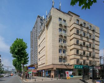 Hanting Hotel (Wuchang Railway Statiion) - Wuhan - Bangunan
