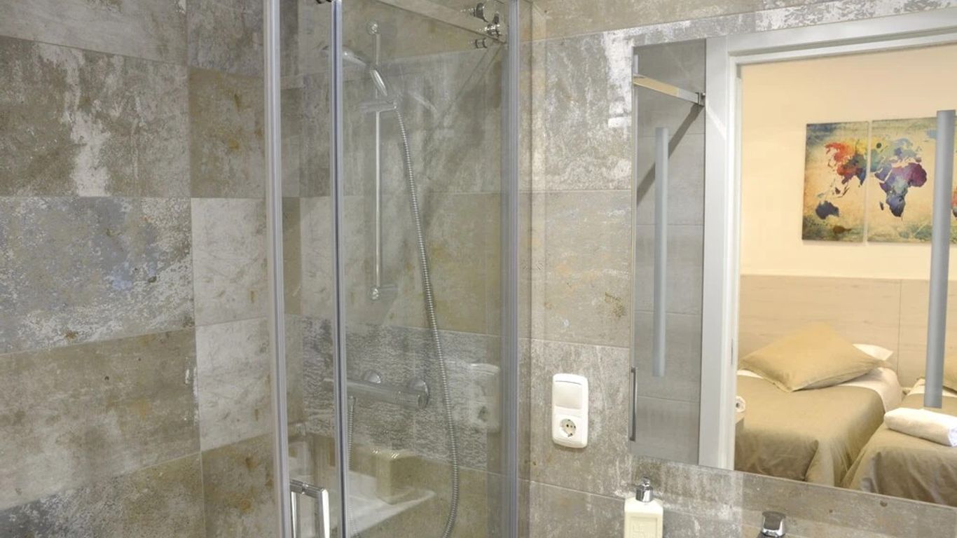 Pensión Old City House