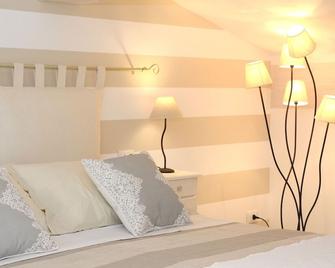 Corte Caselle - Sommacampagna - Schlafzimmer