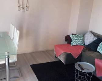 Cosy F3 Proche Centre - Belfort - Sala de estar