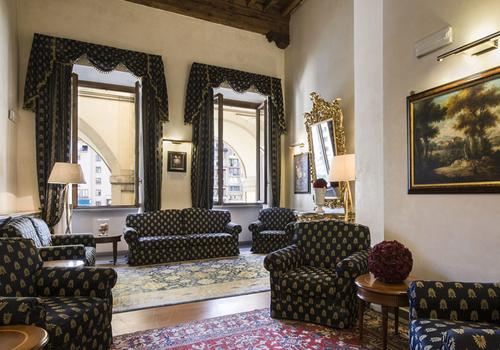 Hotel Degli Orafi 87 3 5 4 Florence Hotel Deals Reviews Kayak