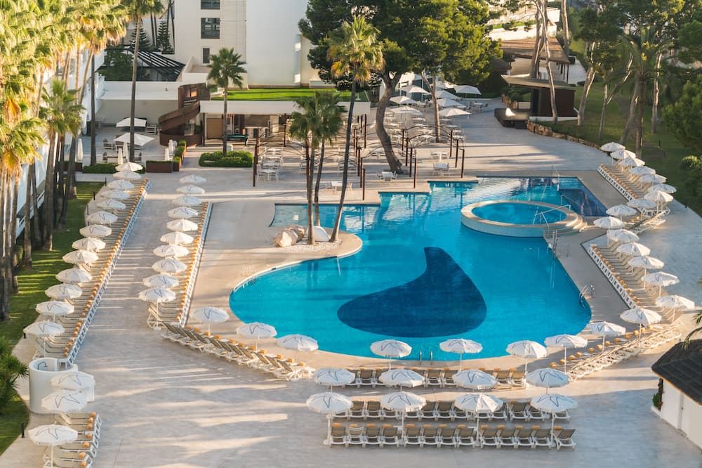 Iberostar Waves Cristina - Cala Pi - בריכה