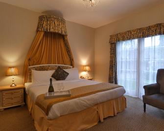 Brook Marston Farm Hotel - Sutton Coldfield - Schlafzimmer
