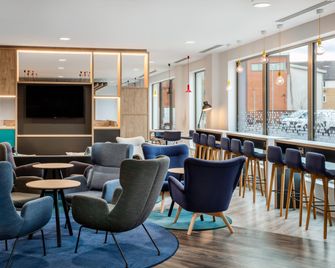 Holiday Inn Express Cambridge West - Cambourne By IHG - קיימברידג' - טרקלין