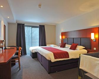 Cross Roads Hotel by Greene King Inns - Northampton - Bedroom