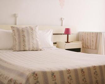 Pensao Flor De Coimbra - Coimbra - Bedroom