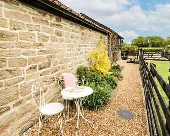 Freds Shed - Hereford - Patio