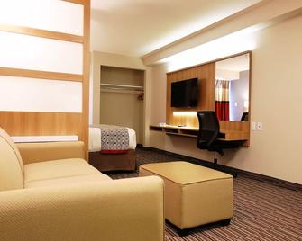 Microtel by Wyndham Casselman - Casselman - Sala de estar