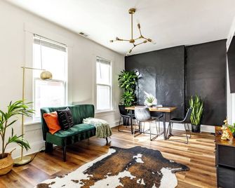 Jungle House Columbus - Luxury Downtown Homes Free Parking - Columbus