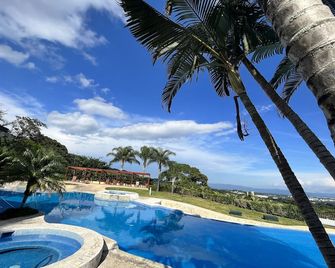 Modern penthouse, office, A/C, Pool, GYM - Santa Ana - Piscina