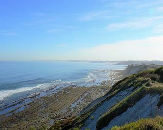 Sunny garden apartment in a breathtaking location - Saint-Pée-sur-Nivelle - Plage