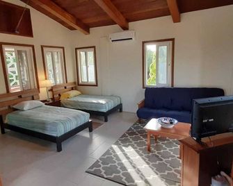 Belize Bay Estate - a 50 acre private estate on the Caribbean shore. - פונטה גורדה - חדר שינה