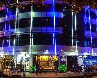 Hotel Vip International - Calcuta - Edificio