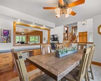 The Harbor Hideaway Unwind Near Lake Win - Oshkosh - Їдальня