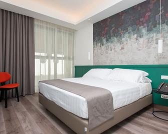 Smart Hotel Napoli - Naples - Bedroom