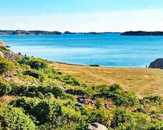 5 person holiday home in Fjällbacka - Fjällbacka - Slaapkamer