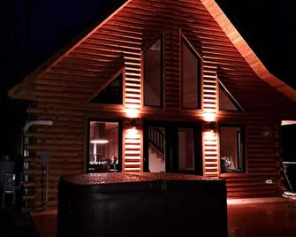 Islander Lodge - Lochaber Lake Lodges - Antigonish - Building