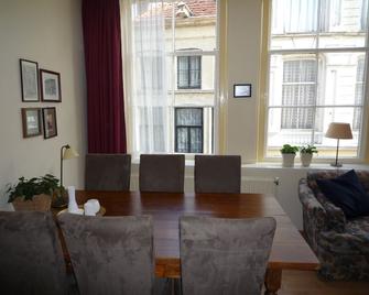 Hanzestadslogement 'De Leeuw', logies in het centrum van Deventer - Deventer - Dining room