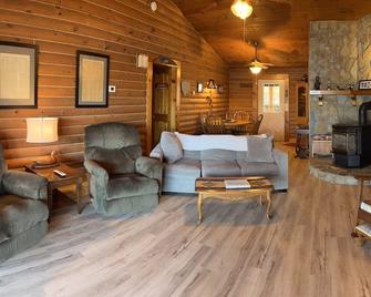 The Perfect Lakefront Get-Away - Trenton - Sala de estar