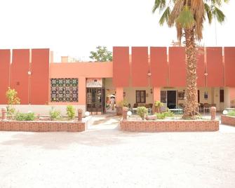 Tirika Hotel la Gazelle - Ouarzazate - Gebouw