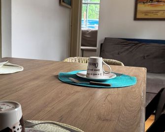 Close to everything, yet safe. - Rio de Janeiro - Dining room