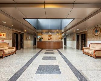 Vs Green Valley Resort - Yadgir - Front desk