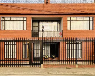 호텔 카사 바추에 - 치아 - 건물