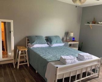 Green house - Southaven - Bedroom