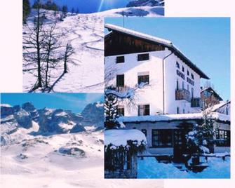 Bed and Breakfast in the heart of ski resort in Italian Alps - Sauze d'Oulx - Pool