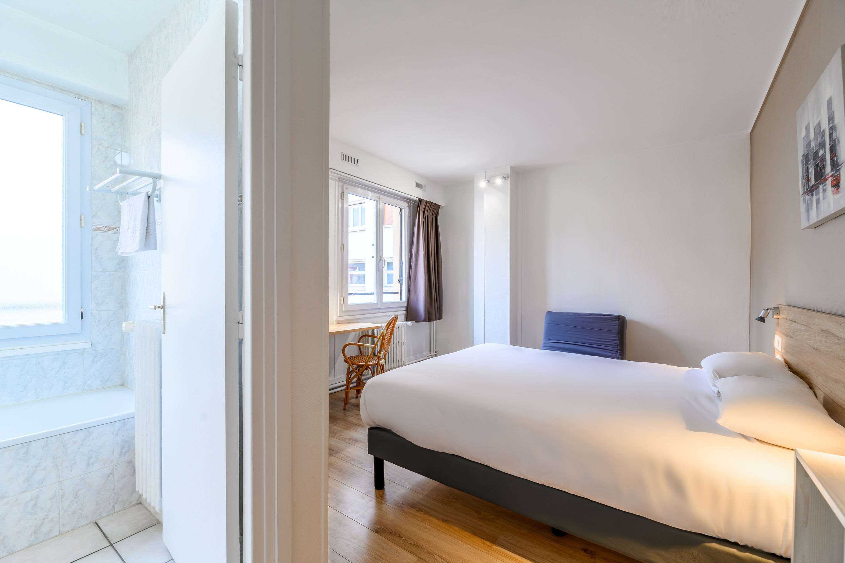 Comfort Hotel Alba Rouen thumbnail 3