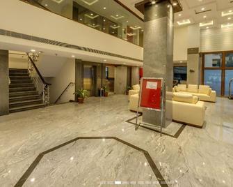 Hotel Saptagiri - Secunderabad - Lobby